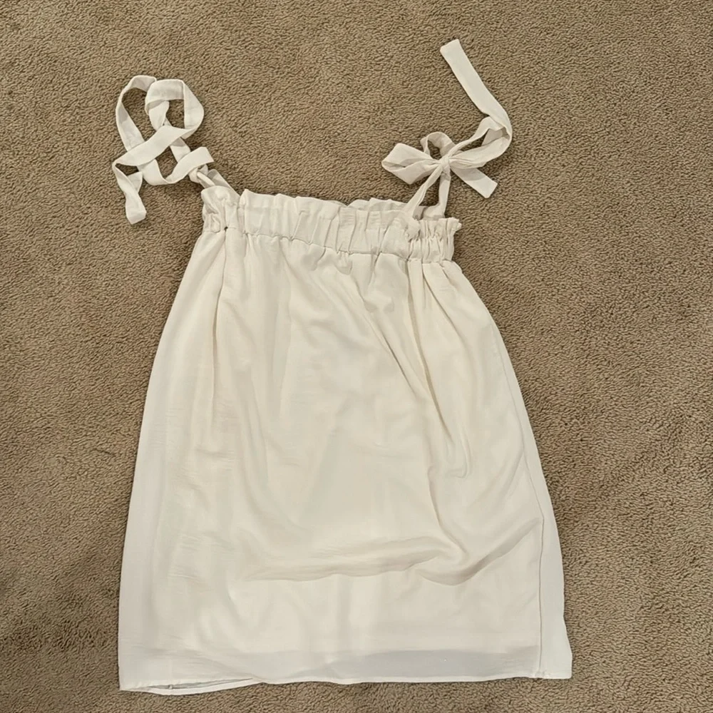 Never worn - Picture 1 of 3